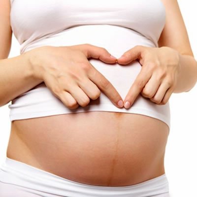 Hamilelikte Göbek Çizgisi Nedir? Neden Oluşur?